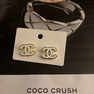 Gold and white fashion Earrings